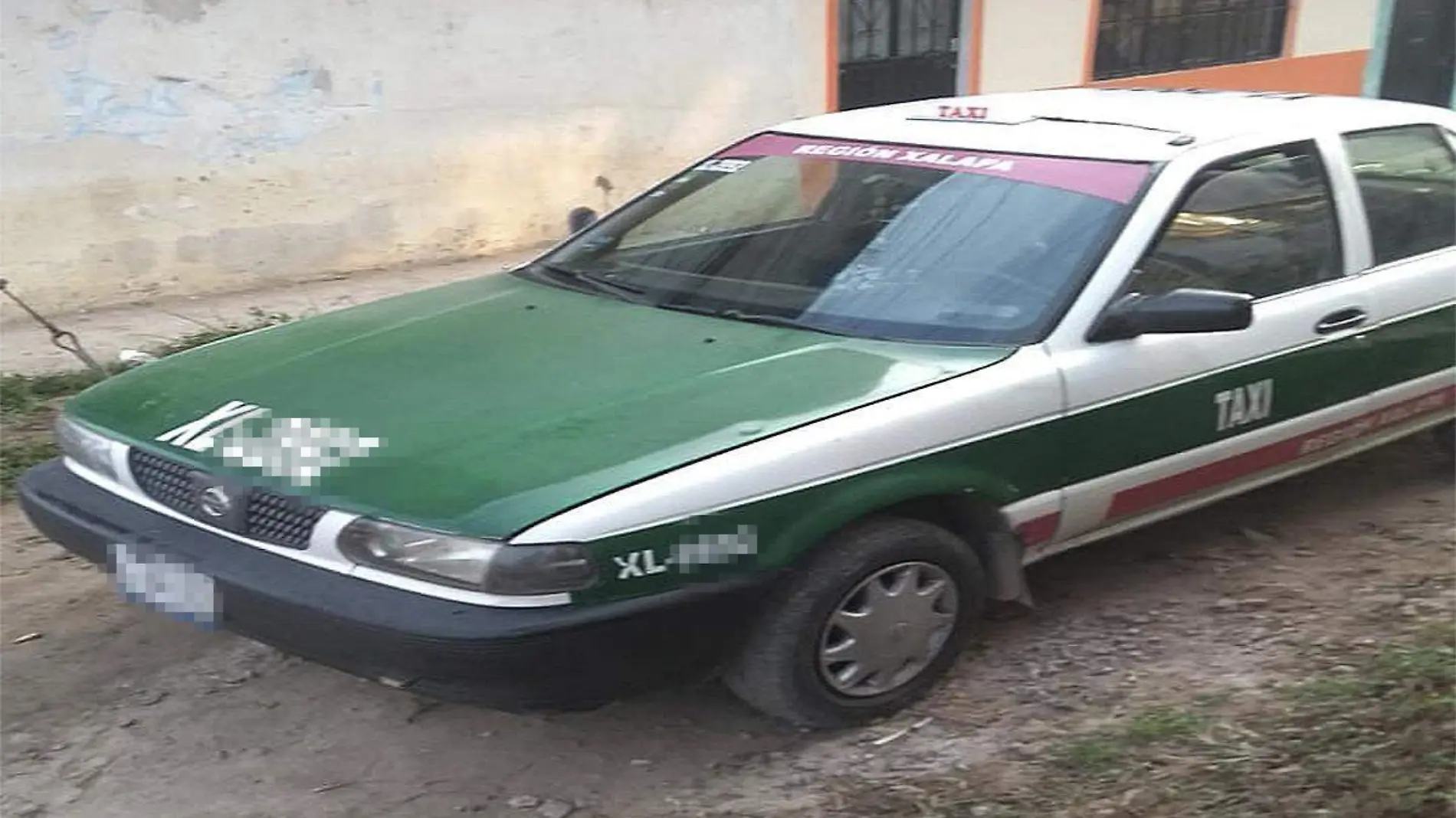 Taxista es asaltado en la colonia Revolución en Xalapa